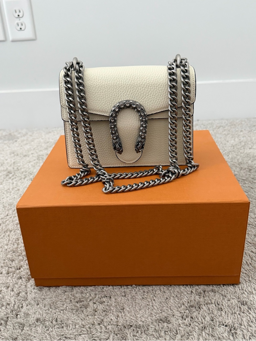 Cream Leather Shoulder Bag with Silver Chain